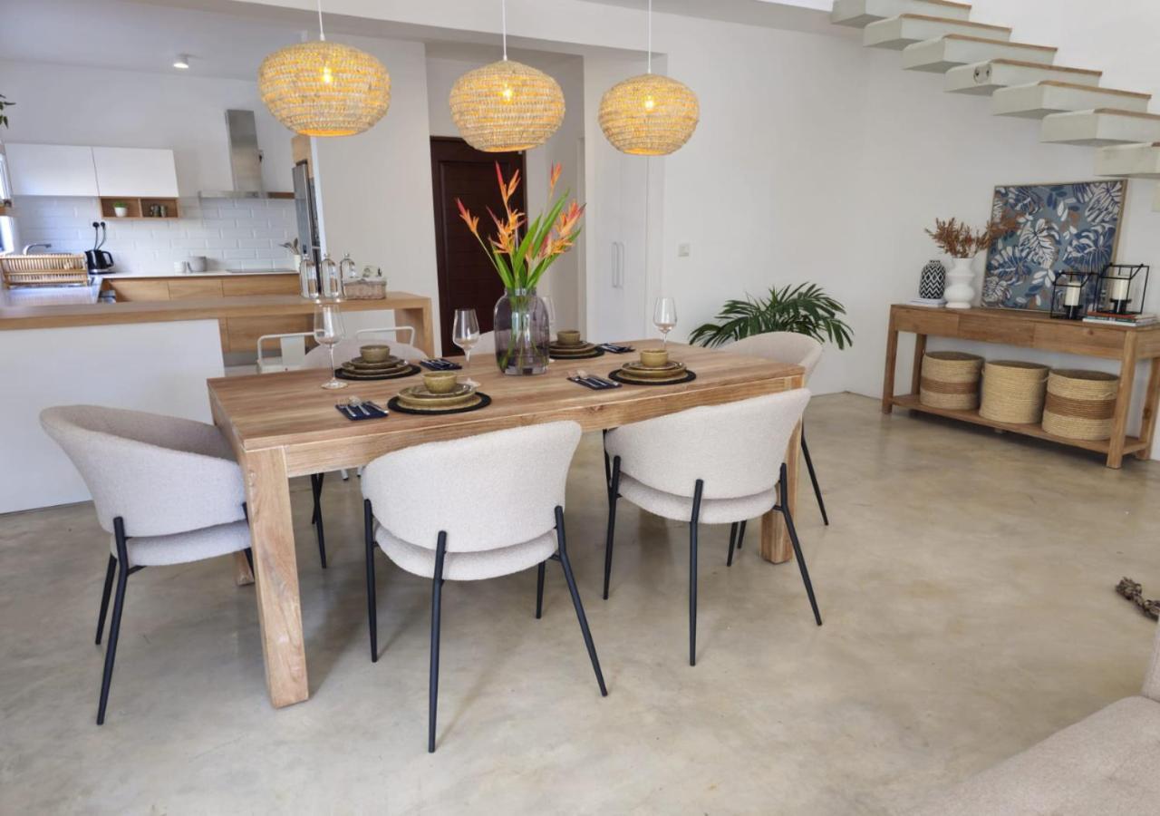 Modern Villa In Grand Bay - Short Walk To Beach Eksteriør billede